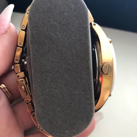Armani Exchange Women’s Watch - Picture 3 of 3